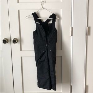 Black bib Columbia snowpants